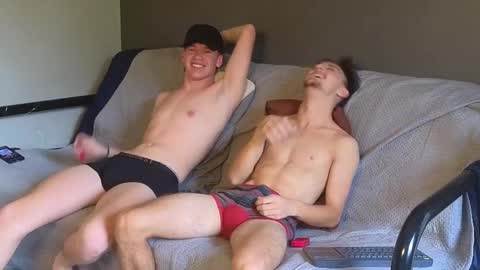 Snapshot of jaycex_69 chatting on December 17, 2:00 pm THE HOUSE online show from December 17, 2:00 pm