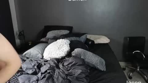 Snapshot of jaycex_69 chatting on January 10, 7:35 am THE HOUSE online show from January 10, 7:35 am