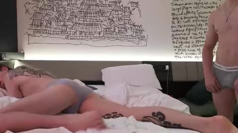 Snapshot of jaycex_69 chatting on January 21, 2:43 am THE HOUSE online show from January 21, 2:43 am