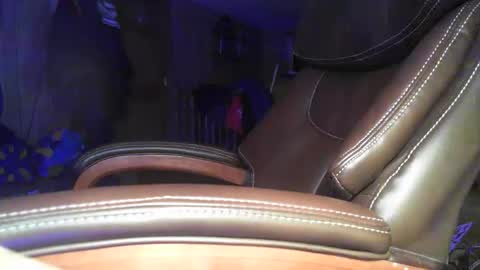 jayholew online show from April 13, 8:09 am