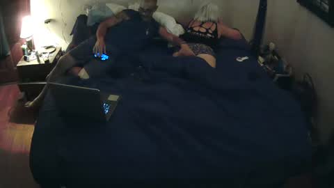 Snapshot of jayhood718 chatting on October 23, 3:28 am jayhood718Bk sexy pearl online show from October 23, 3:28 am