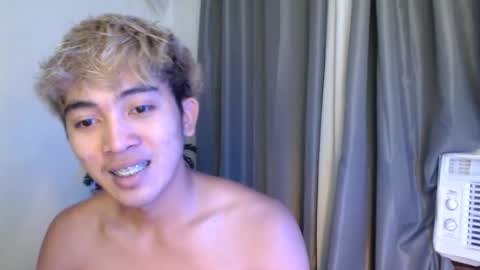 jaysee_hugecox online show from May 31, 7:59 am