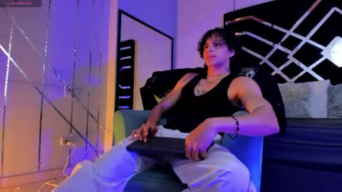 Snapshot of jaytaylorr chatting on May 26, 11:39 am Jay Taylor online show from May 26, 11:39 am