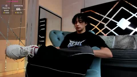 Snapshot of jaytaylorr chatting on May 28, 11:29 am Jay Taylor online show from May 28, 11:29 am