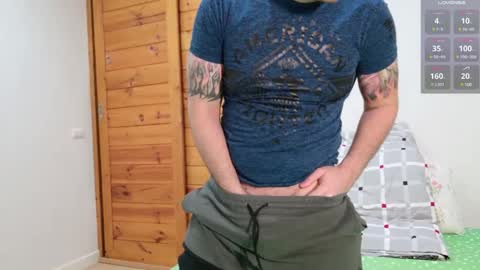 Snapshot of jayxcee_official chatting on December 8, 2:09 pm jayxcee OFFICIAL online show from December 8, 2:09 pm