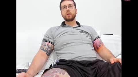 Snapshot of jayxcee_official chatting on January 2, 3:19 pm jayxcee OFFICIAL online show from January 2, 3:19 pm