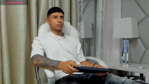 Snapshot of jaze_bradley chatting on October 25, 11:29 am jaze_bradley online show from October 25, 11:29 am