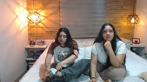 Snapshot of jazmin_dharius chatting on November 14, 9:41 am Jazmin and Scarlett online show from November 14, 9:41 am