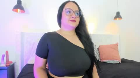 Jazmin online show from May 3, 10:27 pm