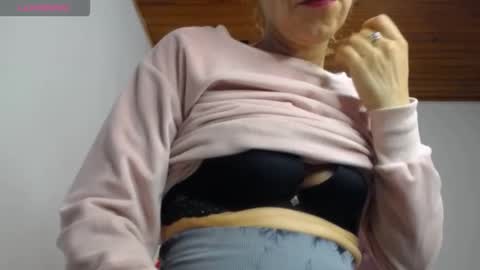Snapshot of jazmin_princess_hot chatting on September 26, 9:08 pm jazmin online show from September 26, 9:08 pm