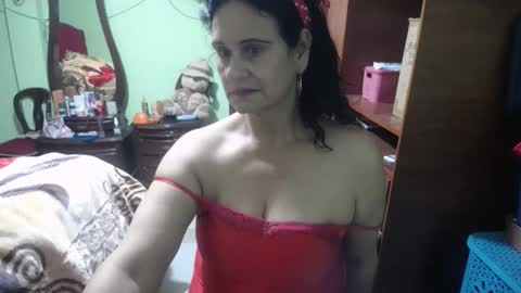 Snapshot of jazmin_rios chatting on October 10, 11:09 am jazmim online show from October 10, 11:09 am