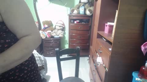 Snapshot of jazmin_rios chatting on October 13, 12:05 pm jazmim online show from October 13, 12:05 pm