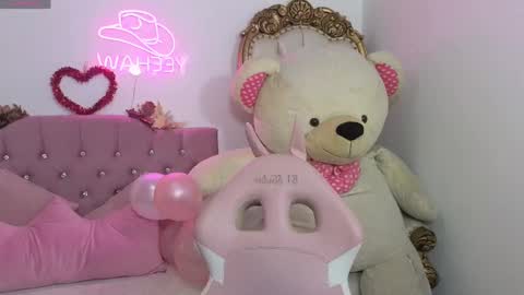 Jazmin  online show from February 20, 7:30 pm