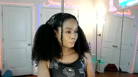 Jazmine Fox online show from May 5, 4:15 pm