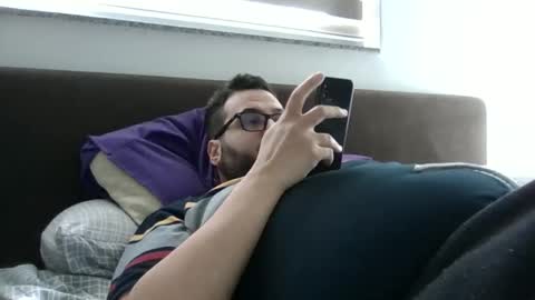 Snapshot of jbon23 chatting on February 10, 10:41 am Josbon23 online show from February 10, 10:41 am