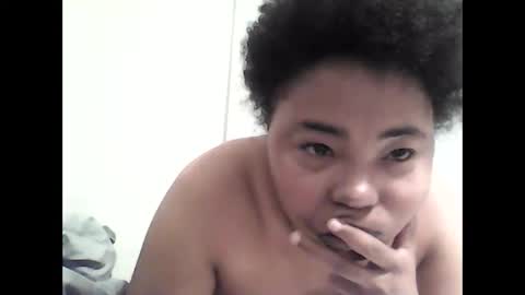 Snapshot of jccaramelbarbie12 chatting on March 10, 3:45 am JCCaramelbarbie online show from March 10, 3:45 am