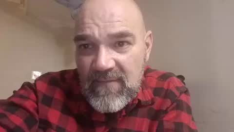 Snapshot of jchecka1975831725 chatting on February 4, 8:20 am jchecka1975831725 online show from February 4, 8:20 am