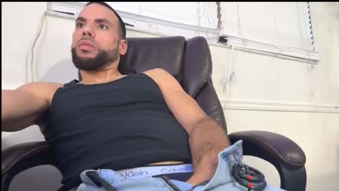 JcMax305 online show from January 31, 7:11 pm