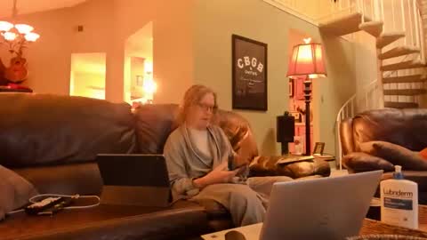 JDinEuless online show from October 26, 1:06 pm