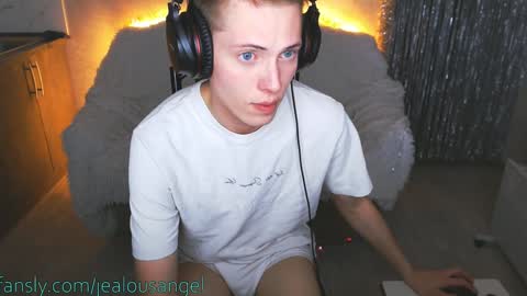 Angel online show from February 7, 3:30 pm