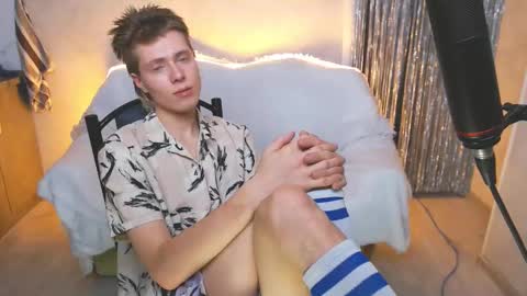 Angel online show from March 7, 6:11 pm