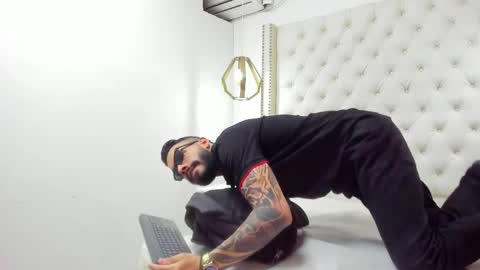 JEAN online show from April 2, 8:17 pm