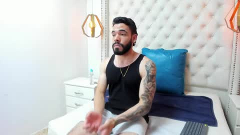 JEAN online show from April 15, 9:04 pm