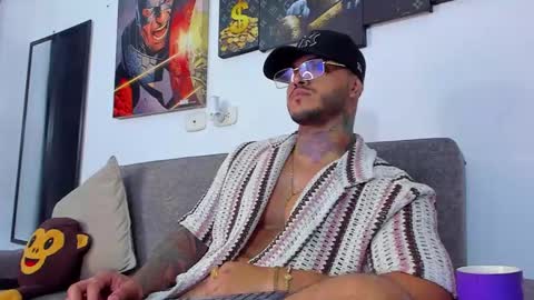 Snapshot of jean_lopez chatting on January 7, 6:48 am Jean axelcrow Modelo Independiente online show from January 7, 6:48 am