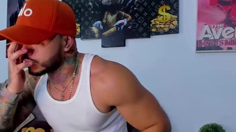 Snapshot of jean_lopez chatting on March 12, 8:41 am Jean axelcrow Modelo Independiente online show from March 12, 8:41 am