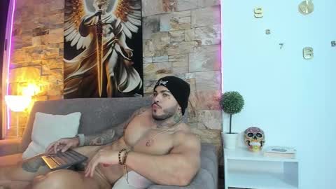 Snapshot of jean_lopez chatting on September 27, 3:55 am Jean axelcrow Modelo Independiente online show from September 27, 3:55 am