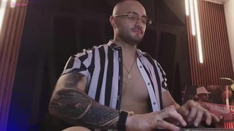 Jean Colleman online show from March 4, 11:22 pm