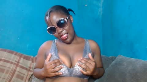 Snapshot of jeanine_anex chatting on June 17, 11:12 am Jane online show from June 17, 11:12 am