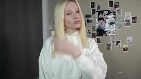 Jenny 3 online show from April 20, 8:28 am