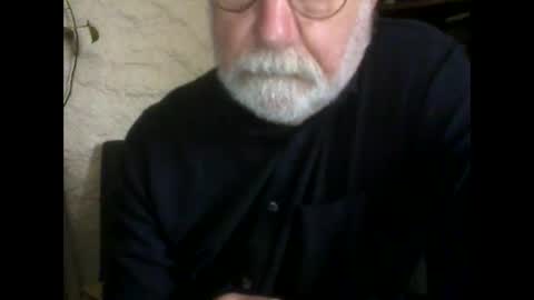 Snapshot of jeanmichel78 chatting on December 17, 2:23 pm jeanmichel78 online show from December 17, 2:23 pm