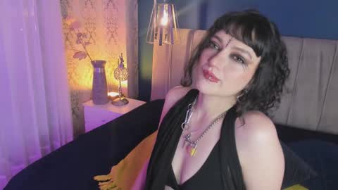 Snapshot of jeannesabatier chatting on October 10, 8:08 pm Jean online show from October 10, 8:08 pm