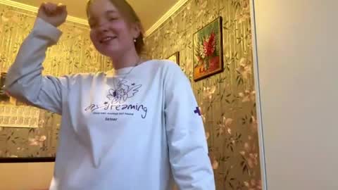 Snapshot of jeanniescharff chatting on May 8, 4:34 pm jeanniescharff online show from May 8, 4:34 pm