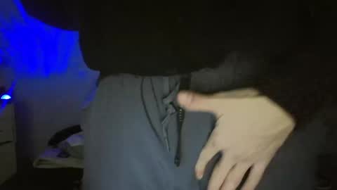 Snapshot of jeanpierbello7 chatting on January 22, 12:16 am jean pier bello Silva online show from January 22, 12:16 am