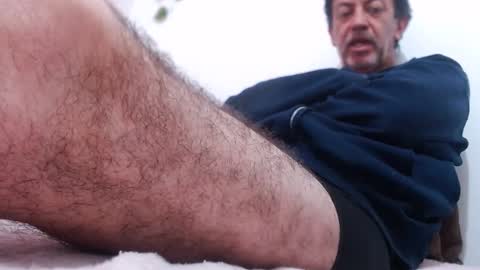 Snapshot of jeans_and_emma chatting on March 5, 6:01 am jeans_and_emma online show from March 5, 6:01 am