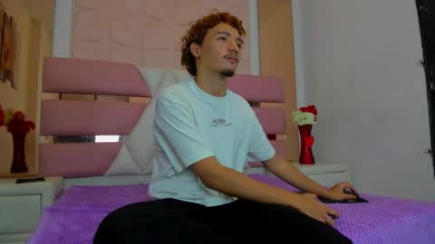 Snapshot of jeantompson chatting on February 26, 12:48 pm Juan Tompson online show from February 26, 12:48 pm