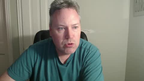 Snapshot of jeb5150 chatting on October 1, 3:34 am JE online show from October 1, 3:34 am