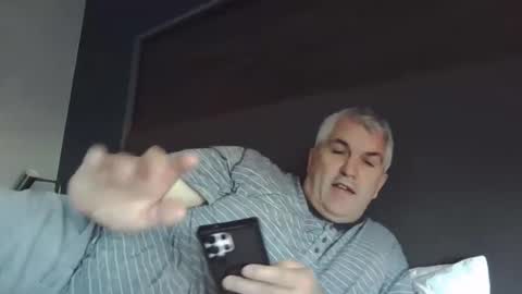 Snapshot of jecko71 chatting on December 21, 6:34 pm dadbody71 online show from December 21, 6:34 pm