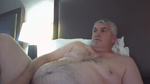 dadbody71 online show from March 3, 9:53 pm