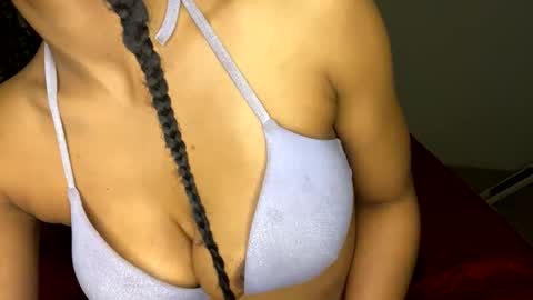 Snapshot of jeddahdolly chatting on January 17, 10:56 pm jeddahdolly online show from January 17, 10:56 pm