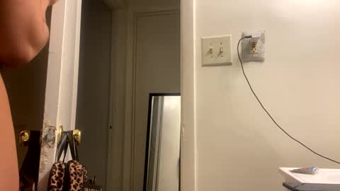 Snapshot of jeddahdolly chatting on February 14, 3:54 am jeddahdolly online show from February 14, 3:54 am