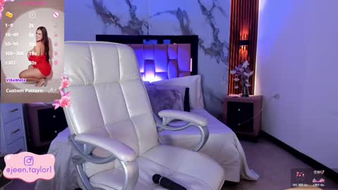 Jeen Taylor online show from March 21, 8:23 pm