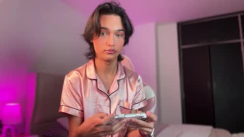  J E V D  online show from March 9, 11:36 am
