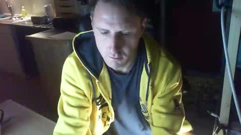 Snapshot of jef74700 chatting on December 8, 4:04 am Jrme online show from December 8, 4:04 am