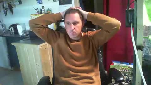 Snapshot of jef74700 chatting on December 8, 9:24 am Jrme online show from December 8, 9:24 am