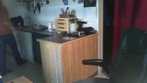 Snapshot of jef74700 chatting on December 12, 10:13 am Jrme online show from December 12, 10:13 am