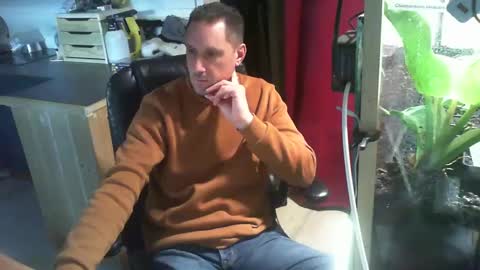 Snapshot of jef74700 chatting on December 27, 8:13 am Jrme online show from December 27, 8:13 am